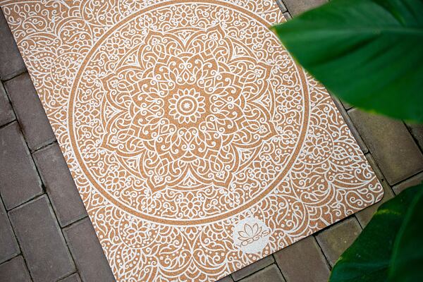 KORKOVÁ PODLOŽKA NA JÓGU