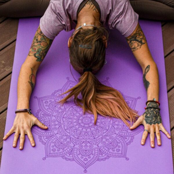 Podložka na jógu kaučuk a vegan kůže