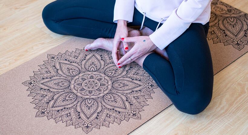 KORKOVÁ PODLOŽKA NA JÓGU