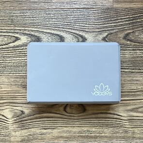 Cihlička na jógu šedá YOGGYS