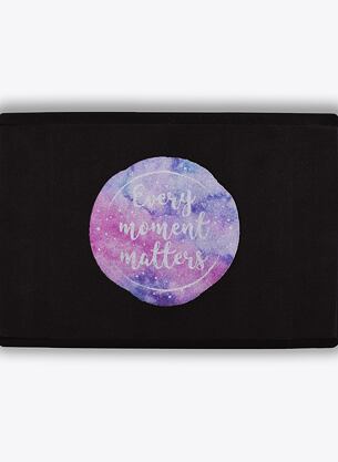 Cihlička na jógu černá EVERY MOMENT MATTERS