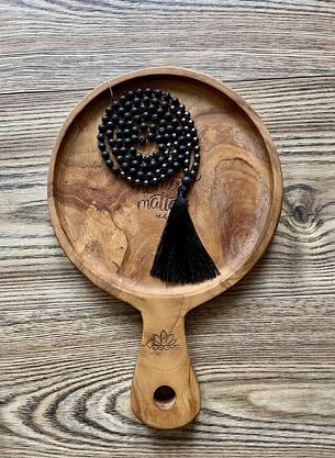 Meditační mala - Hematit a Láva se stříbrným logem (Ag 925/1000)