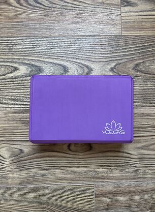 Cihlička na jógu fialová YOGGYS