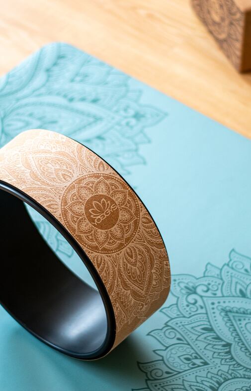 Kruh na jógu WHITE MANDALA NATURAL korkový s bílou mandalou