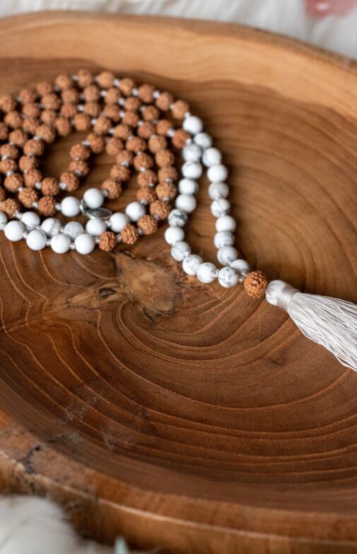 Meditační mala - magnezit a rudraksha