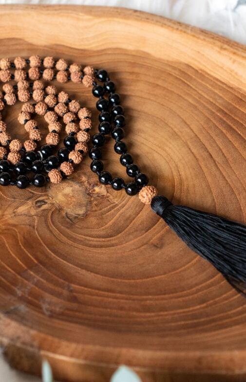 Meditační mala - onyx a rudraksha