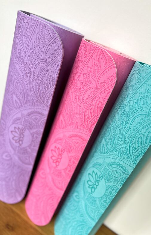 Podložka na cvičení pro začátečníky s mandalami 
