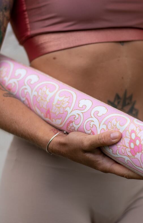 jógová podložka orientální koberec na jógu v barvě růžové