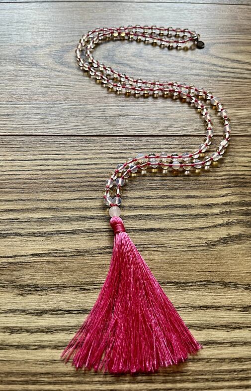 Meditační mala - Opalit a Křišťál PINK se stříbrným logem (Ag 925/1000)
