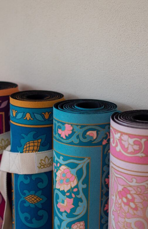 jógová podložka orientální koberec na jógu v barvě růžové