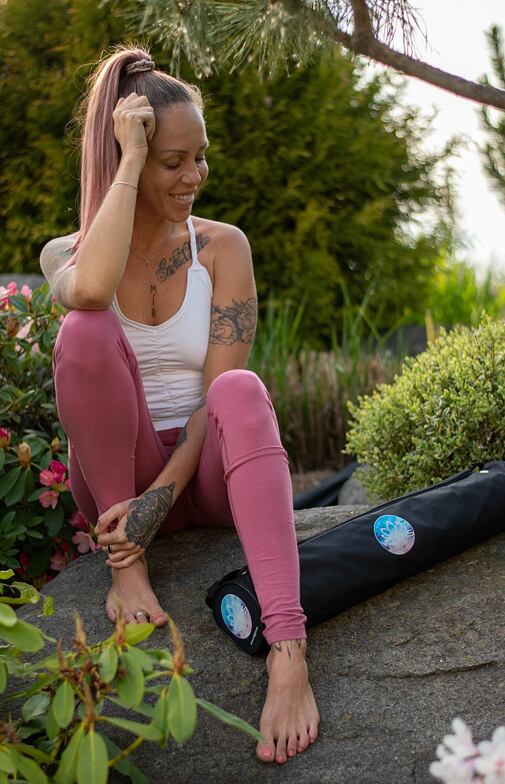 YOGGYS - YOGA BAG black, černá cestovní taška na jógamatku, černá taška na jógovou podložku 