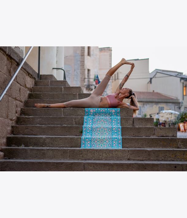 jógová podložka orientální koberec na jógu v barvě tyrkysové