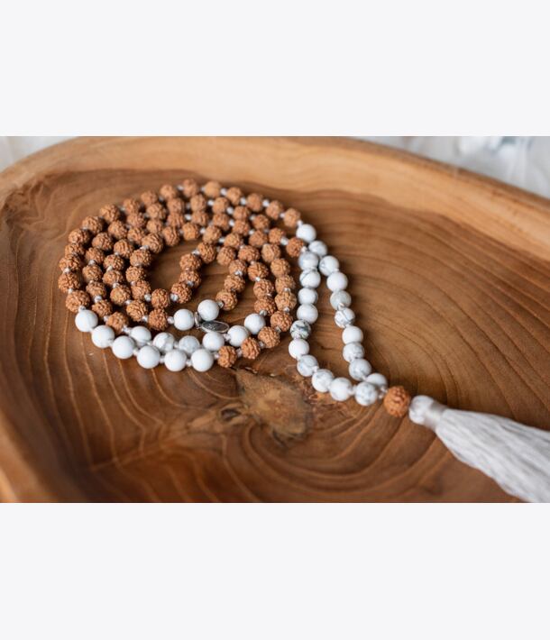 Meditační mala - magnezit a rudraksha
