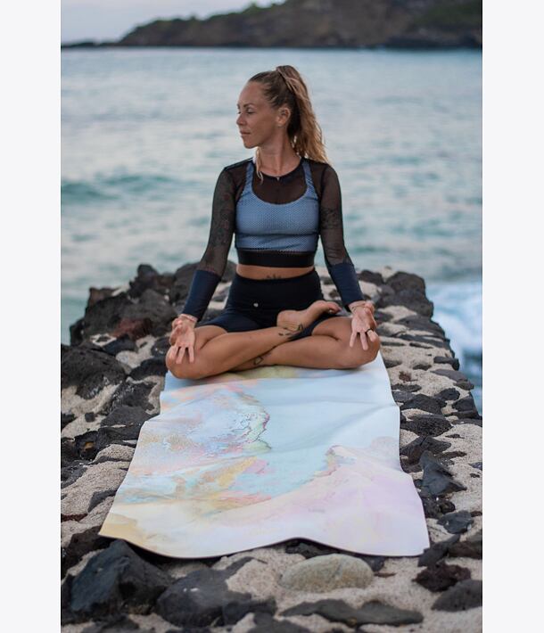 podložka na jógu, jógová neklouzavá podložka, jógamatka, protiskluzová, lotosový sed, ČIRÁ RADOST 