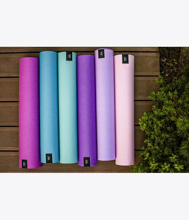 YOGGYS - barevná jógová podložka z PVC materiálu