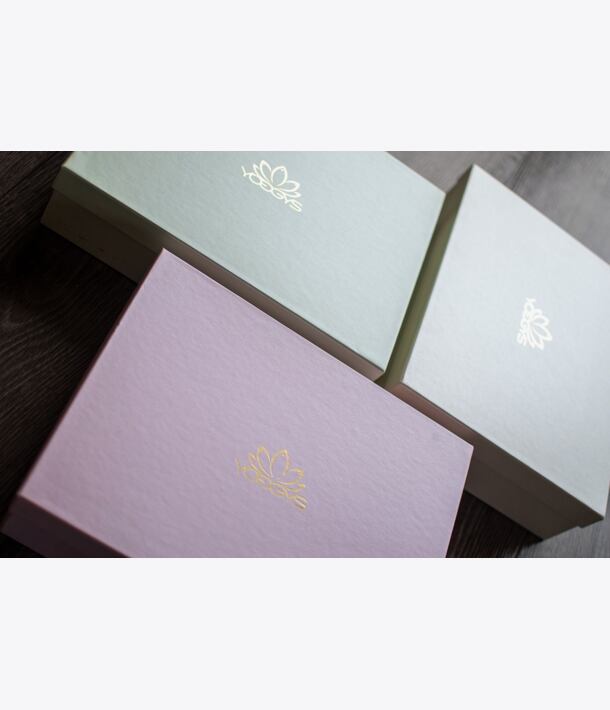 DÁRKOVÁ KRABICE, DÁRKOVÝ BOX, VÁNOČNÍ BALENÍ, DÁRKOVÉ BALENÍ, JÓGOVÉ DÁRKOVÉ BALENÍ