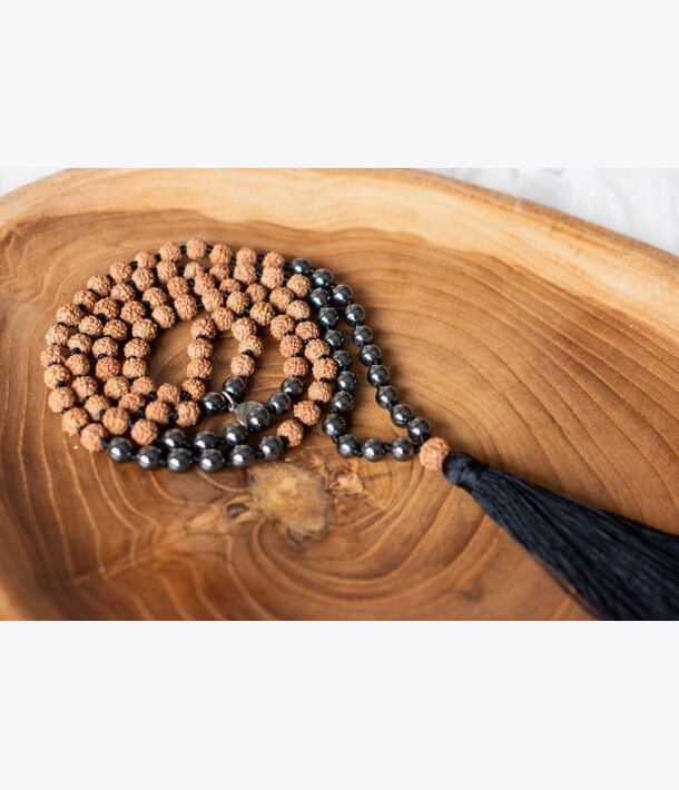 Meditační mala - hematit a rudraksha