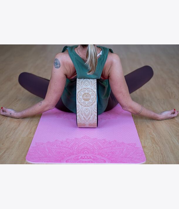 Kruh na jógu WHITE MANDALA NATURAL korkový s bílou mandalou