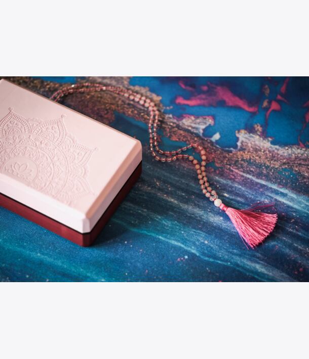 YOGGYS - designová jógová cihlička, pudrová/bordo [MANDALA], mala