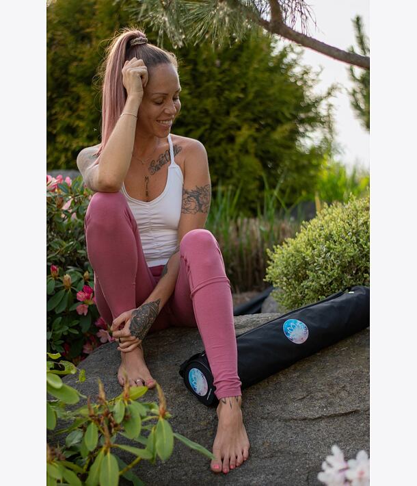 YOGGYS - YOGA BAG black, černá cestovní taška na jógamatku, černá taška na jógovou podložku 