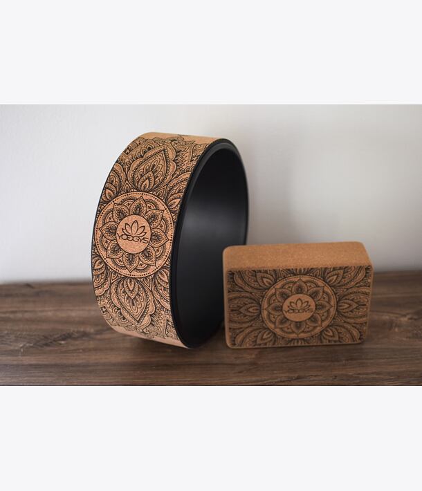 Kruh na jógu DARK MANDALA NATURAL a korková cihlička s mandalou