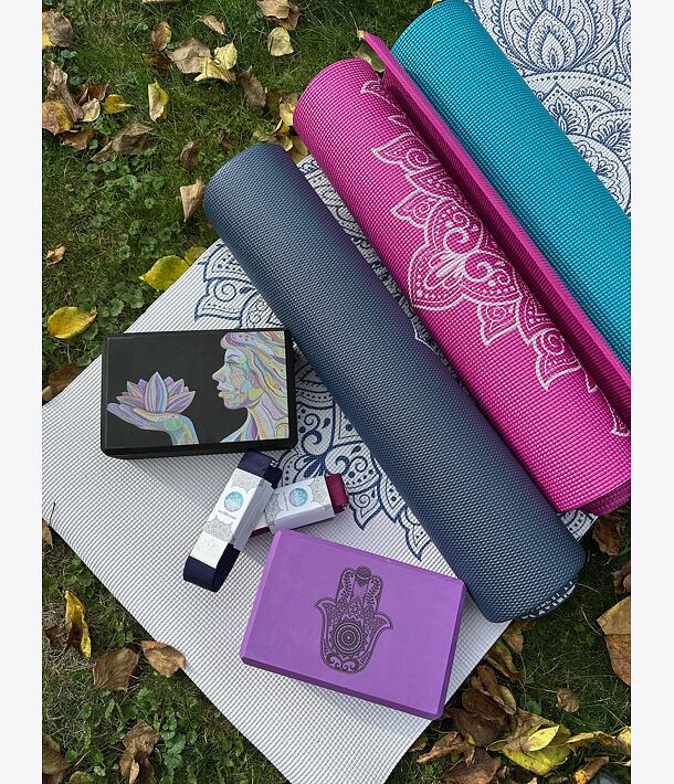 Podložka na cvičení purpurová MANDALA