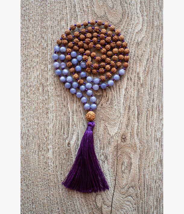 Meditační mala - Angelit a Rudraksha PURPLE se stříbrným logem (Ag 925/1000)