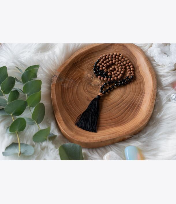 Meditační mala - onyx a rudraksha