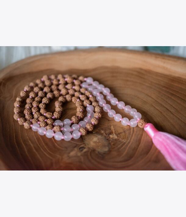 Meditační mala - růženín a rudraksha
