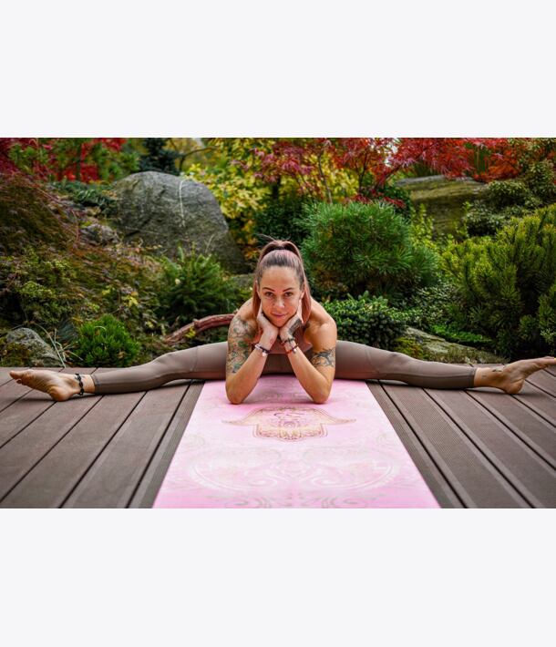 YOGGYS [HAMSA LOVE] růžová designová jógová podložka s HAMSOU, rozštěp