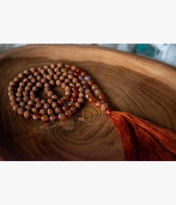 Meditační mala - karneol a rudraksha