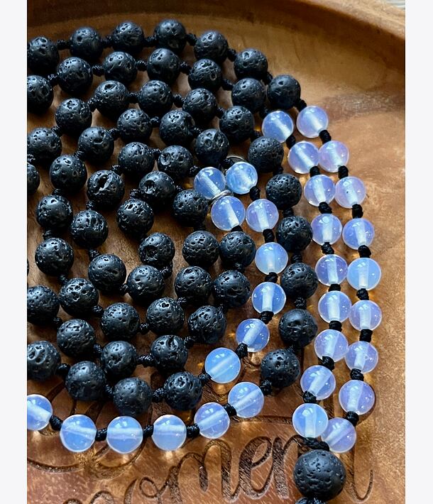 Meditační mala - Opalit a Láva se stříbrným logem (Ag 925/1000)