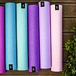 YOGGYS - barevná jógová podložka z PVC materiálu