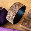 Kruh na jógu DARK MANDALA NATURAL a korková cihlička s mandalou