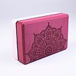 YOGGYS - designová jógová cihlička, pudrová/bordo [MANDALA]
