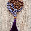YOGGYS meditační mala - angelit a rudrakša PURPLE