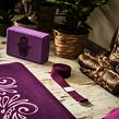 YOGGYS [HAMSA FIALOVÁ] fialová designová jógová podložka s HAMSOU 