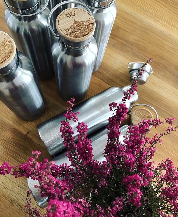 UMWELTFREUNDLICHE FLASCHEN